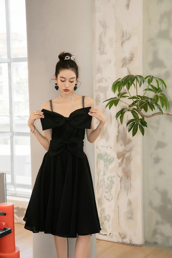 Re-re-de Black Bow Dress With Waist